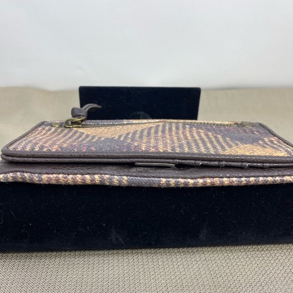 THE SAK BROWN BUFFALO CHECK WALLET & POUCH - Picture 8 of 8